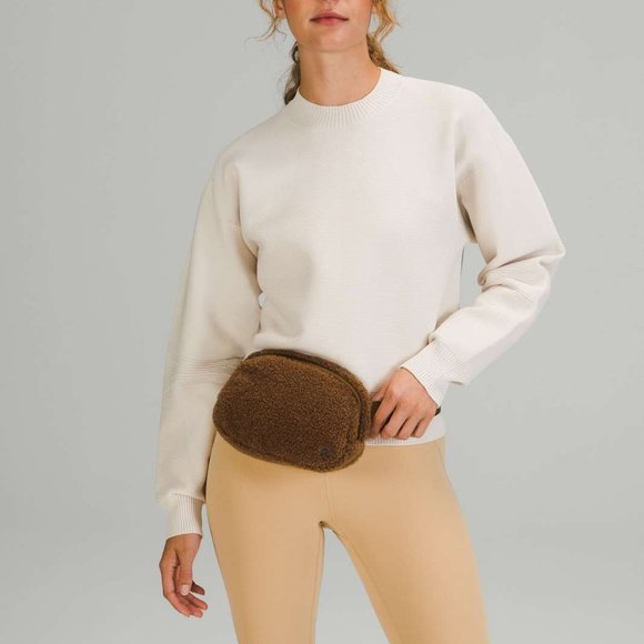 lululemon athletica Handbags - NWT Lululemon Everywhere Belt Bag *Fleece, Burnt Caramel